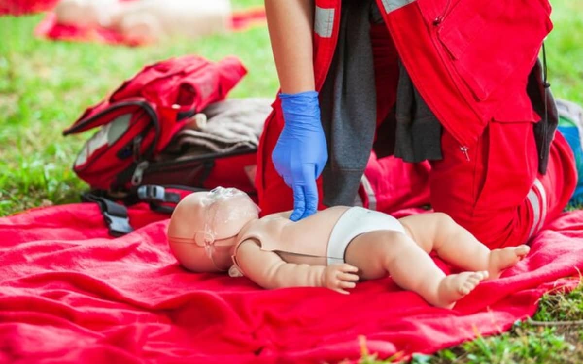 Illustration de l'événement : Initiation aux gestes qui sauvent pour bébé