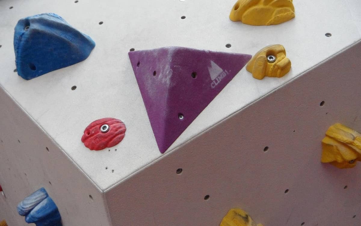 Illustration de l'événement : Quartier d'été : sortie en salle d'escalade + pique + jeux