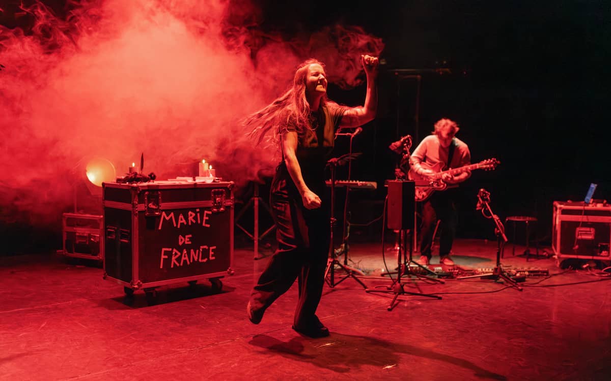 Illustration de l'événement : Théâtre musical en LSF et en français : Les Fables de Marie de France