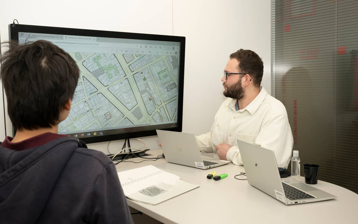 Illustration de l'événement : Découverte des métiers d'instructeur d'urbanisme et du paysage de la rue / Comment les demandes d'autorisation d'urbanisme sont-elles instruites ? Nos experts vous répondent !