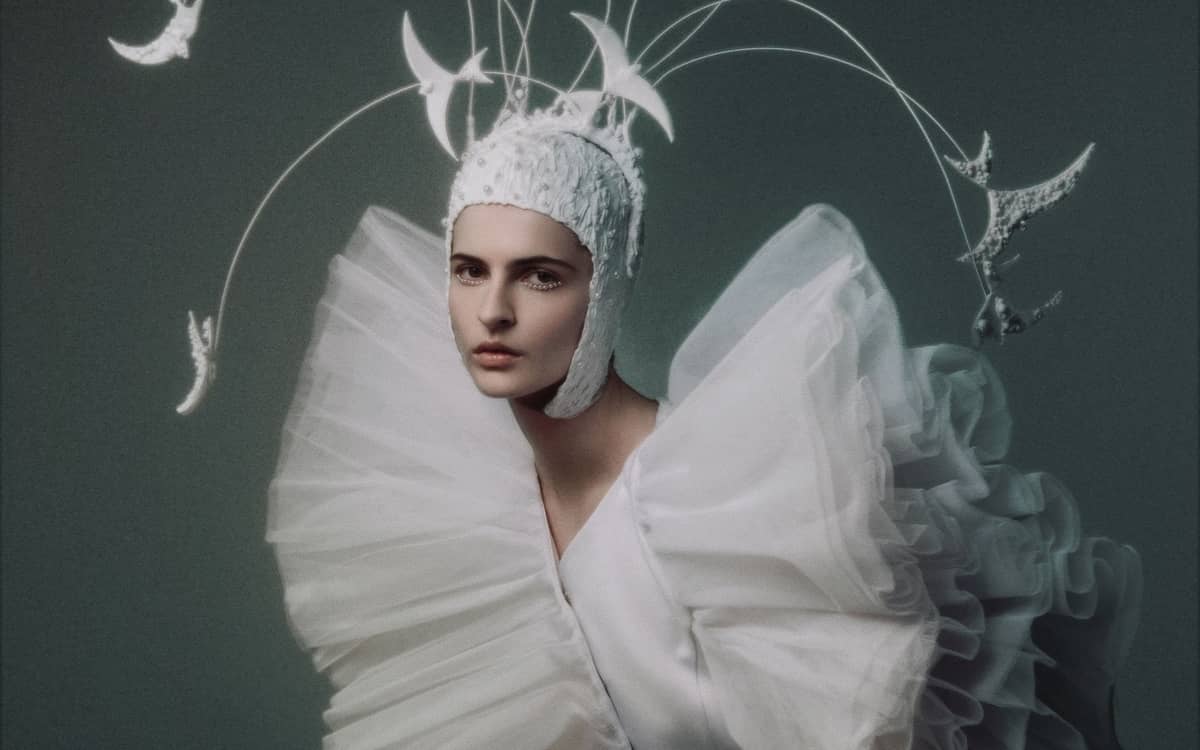 Illustration de l'événement : FUTURE FORMS — Contemporary Design / Fashion Exhibitions