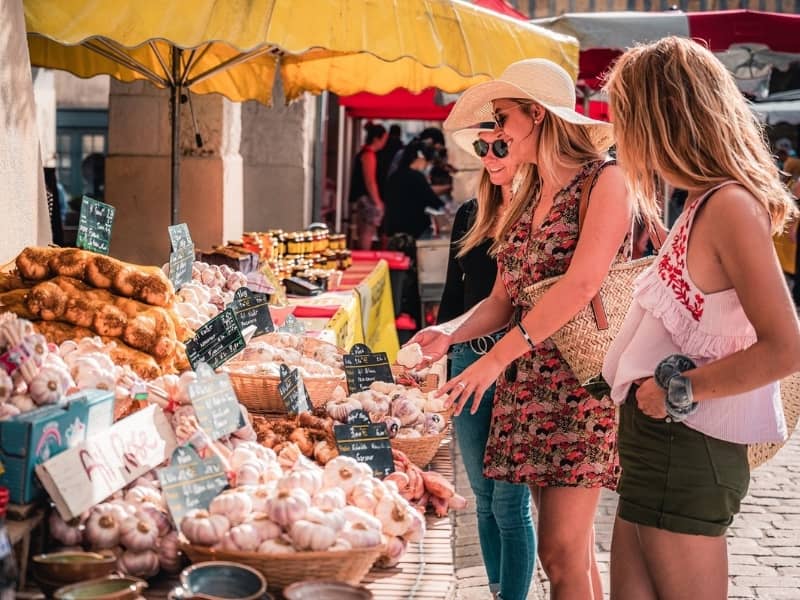 Illustration de l'événement : Bastides en Fête 2026 - marché et après-midi jeux sous la halle
