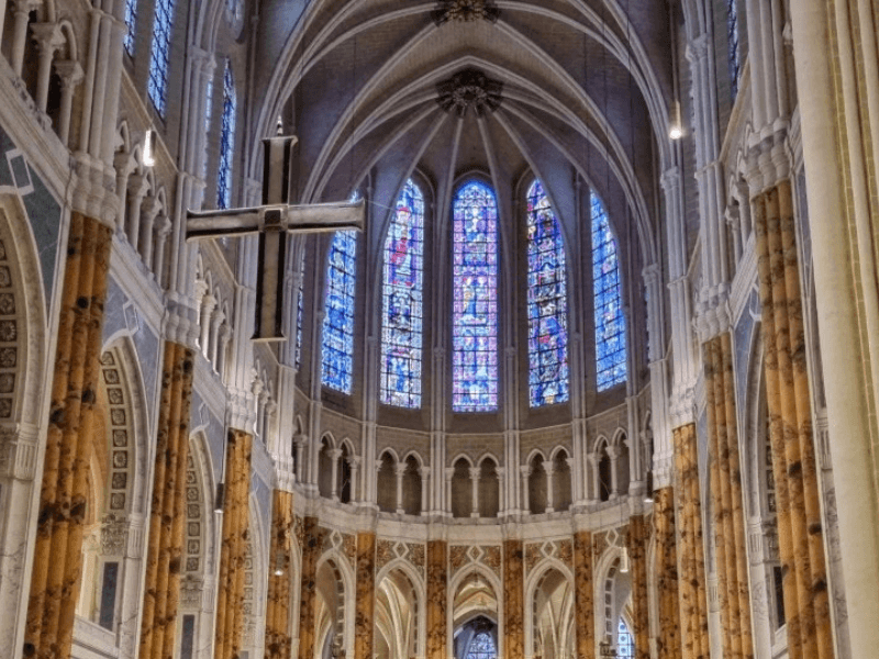 Illustration de l'événement : Visite guidée : La Cathédrale dans le détail - Symboles et couleurs par Véronique Domagalski