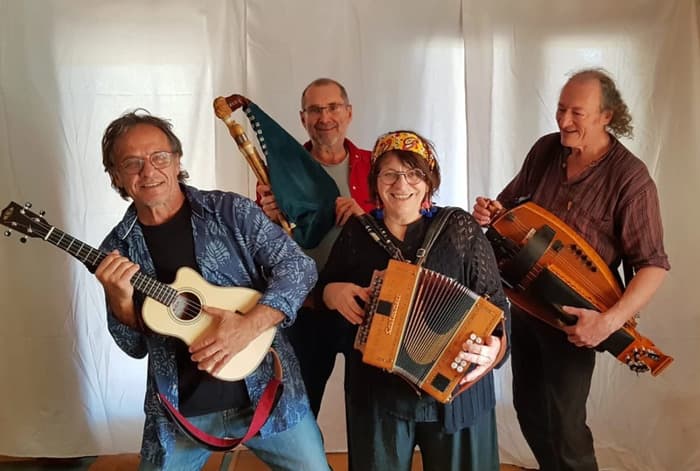 Illustration de l'événement : Bal Folk- trad Marché de la Couvertoirade