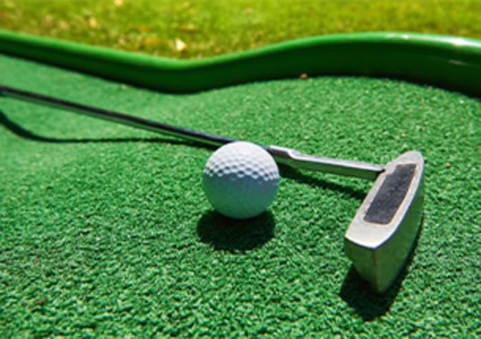 Illustration de l'événement : SORTIE AU MINI-GOLF