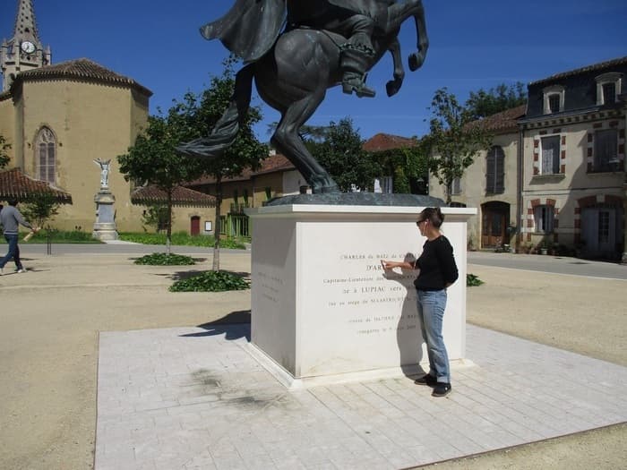 Illustration de l'événement : Visite ludique en podcast : "Sur les pas de Charles de Batz de Castelmore, le vrai d'Artagnan"