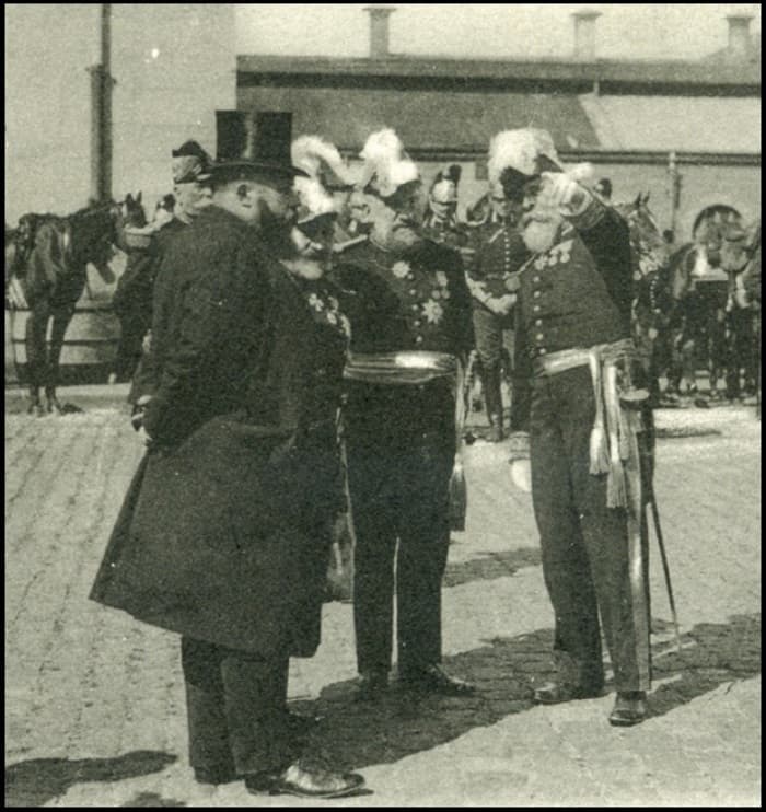 Illustration de l'événement : Levez les yeux ! Découverte du SHD de Cherbourg et atelier sur la préfecture maritime