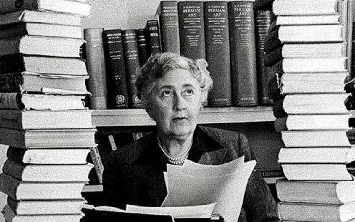 Illustration de l'événement : Tea-time et lectures : ambiance Agatha Christie