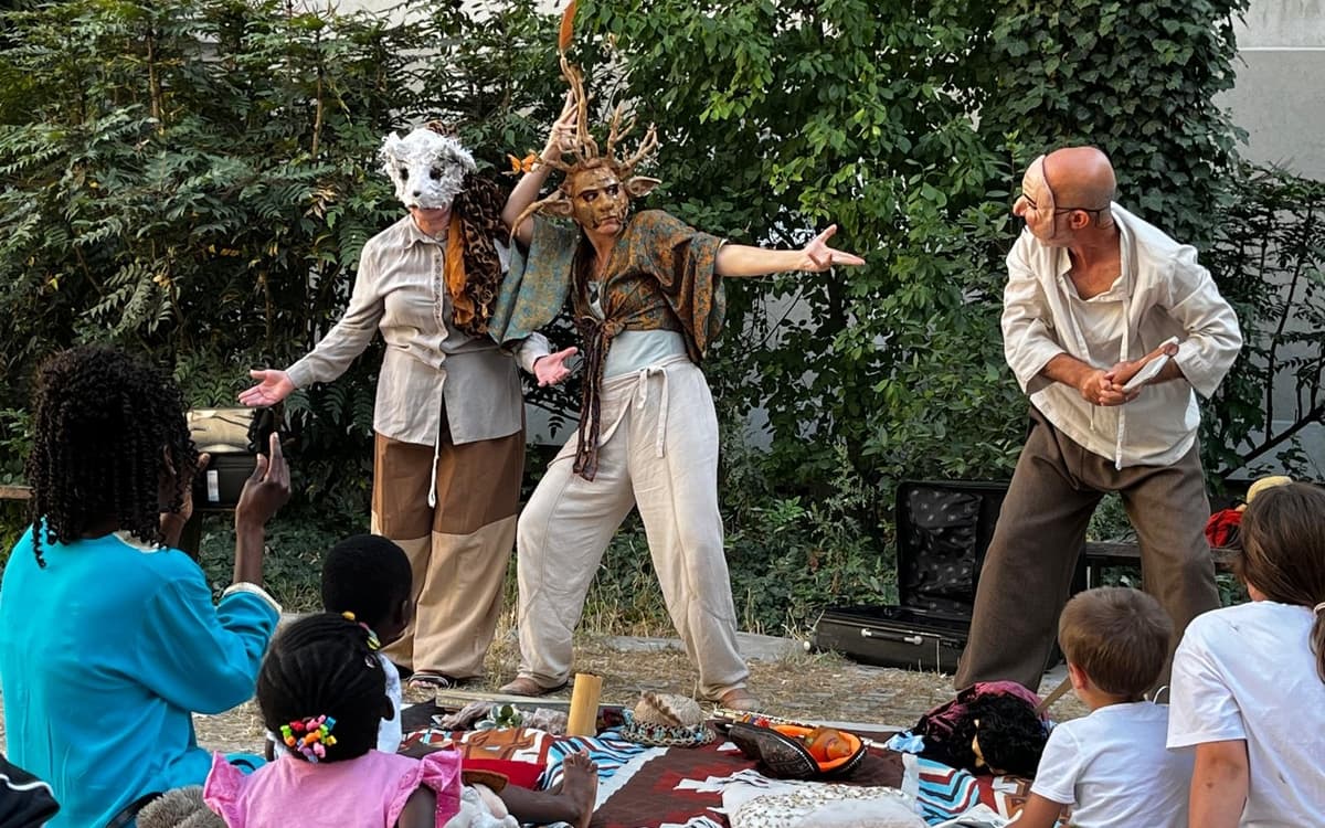 Illustration de l'événement : Spectacle gratuit en plein air : La Cabane à Histoires