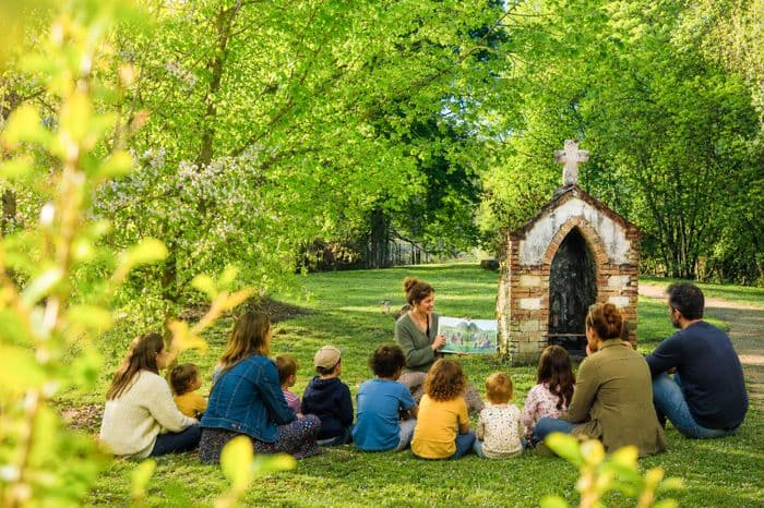 Illustration de l'événement : L'heure du conte en plein air, à Saint-Rachoux