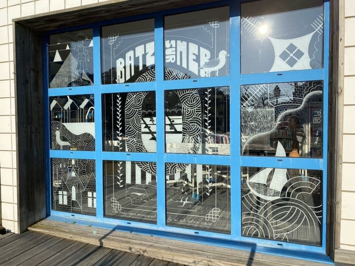 Illustration de l'événement : Fresque sur les vitres de la médiathèque