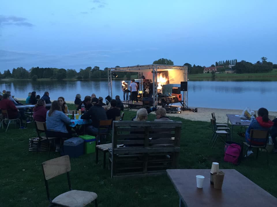 Illustration de l'événement : Concert de l'été au Lac de la Dathée "Blunder cover"