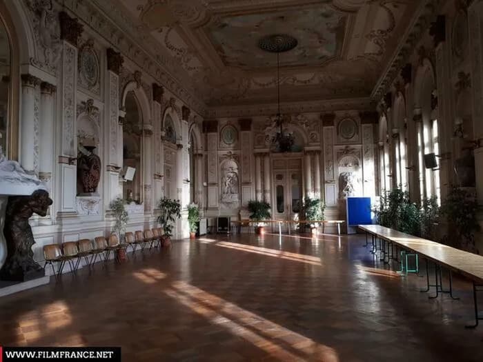 Illustration de l'événement : Visite libre de l’Hôtel de Ville (péristyle bas et haut, Salle des Fêtes, Salle du Conseil)
