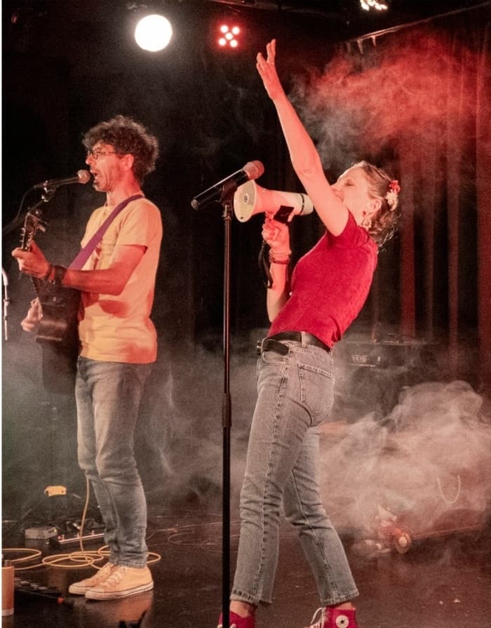 Illustration de l'événement : Les Jeudis du Centre - Spectacle "Quand le chat n'est pas là...ça part en live"