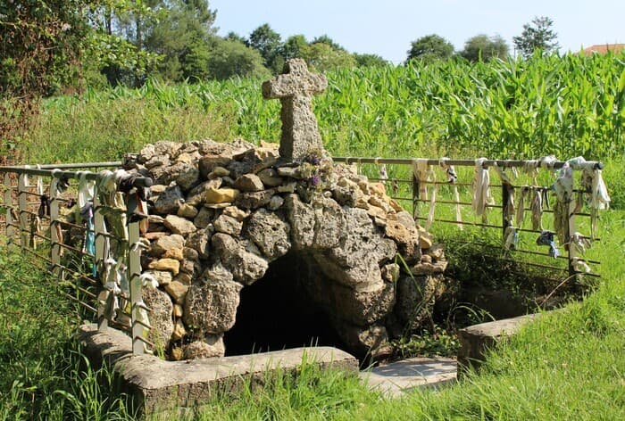 Illustration de l'événement : Fontaine, chapelle et concert à Ousse-Suzan
