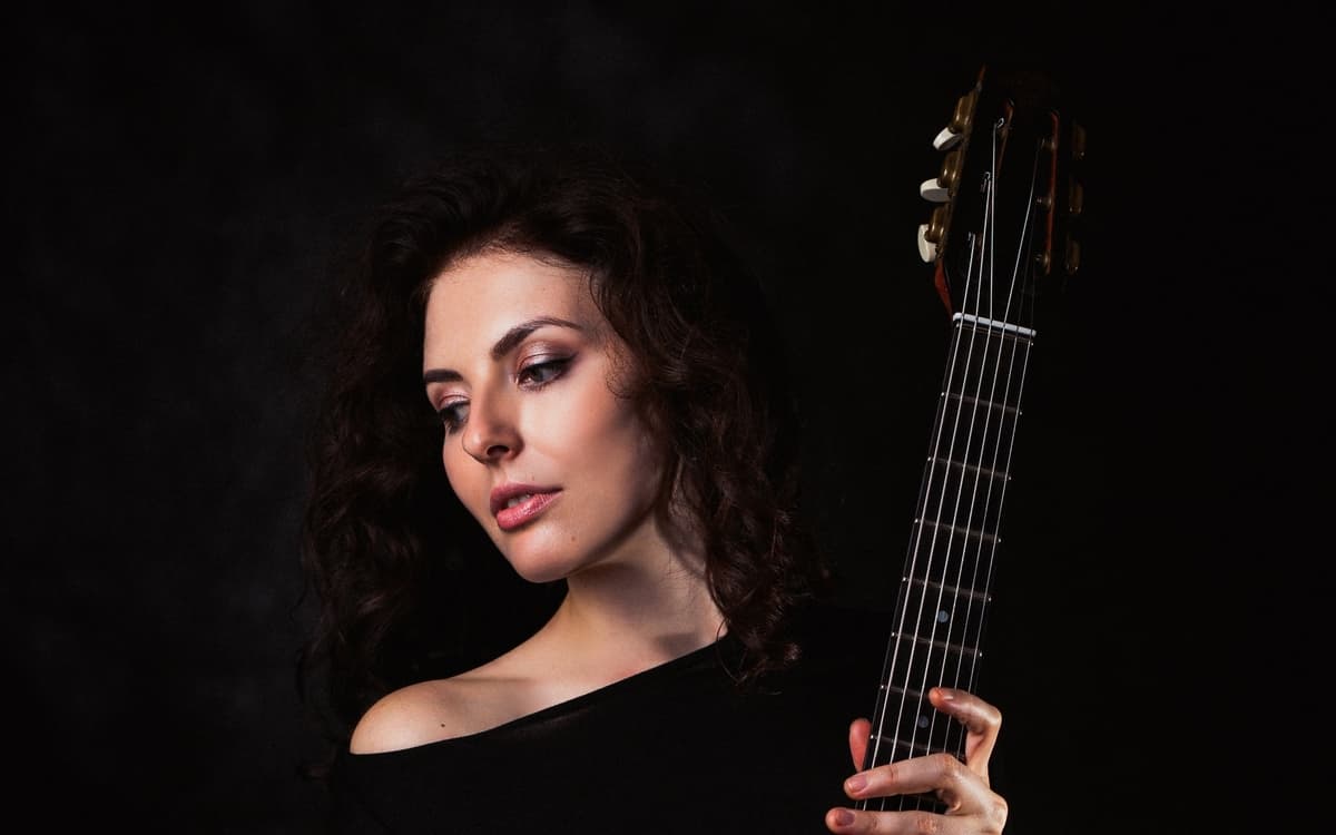 Illustration de l'événement : Lu Golovina & Adrien Tarraga, Django afternoon au 38Riv Jazz Club