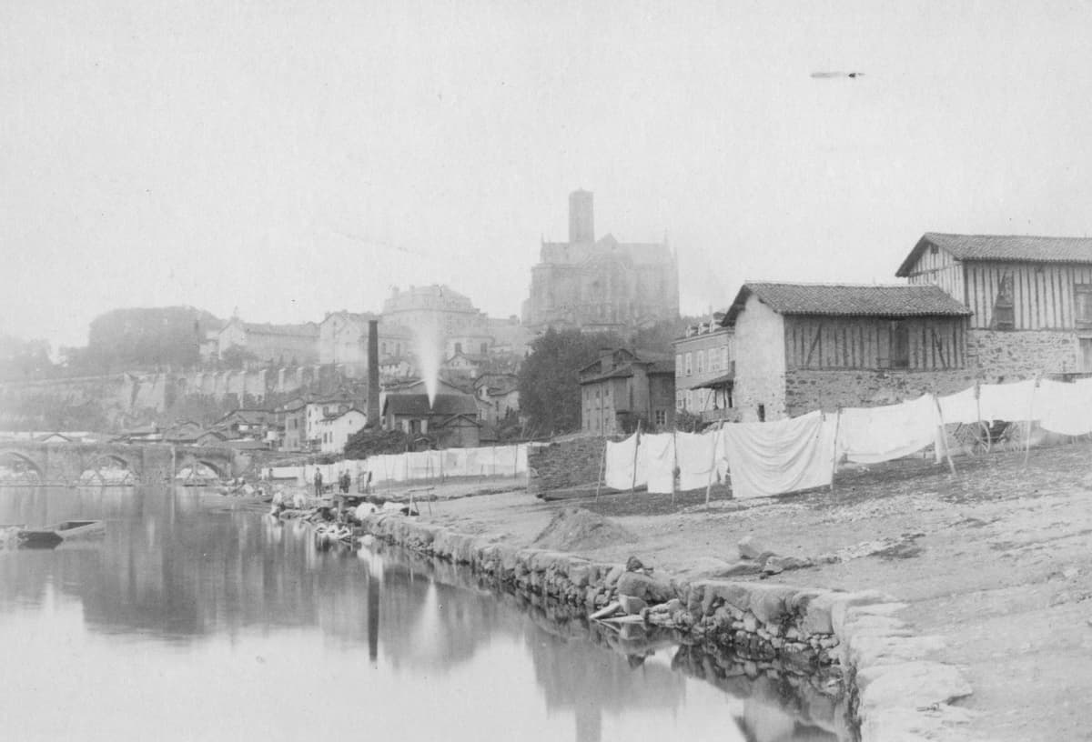 Illustration de l'événement : L'Heure Industrielle - Les Bords de Vienne - Visite Guidée