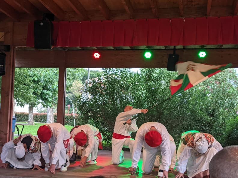 Illustration de l'événement : Spectacle de danses basques avec Akelarre