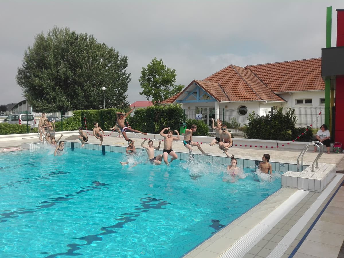 Illustration de l'événement : Piscines en fête, nocturne