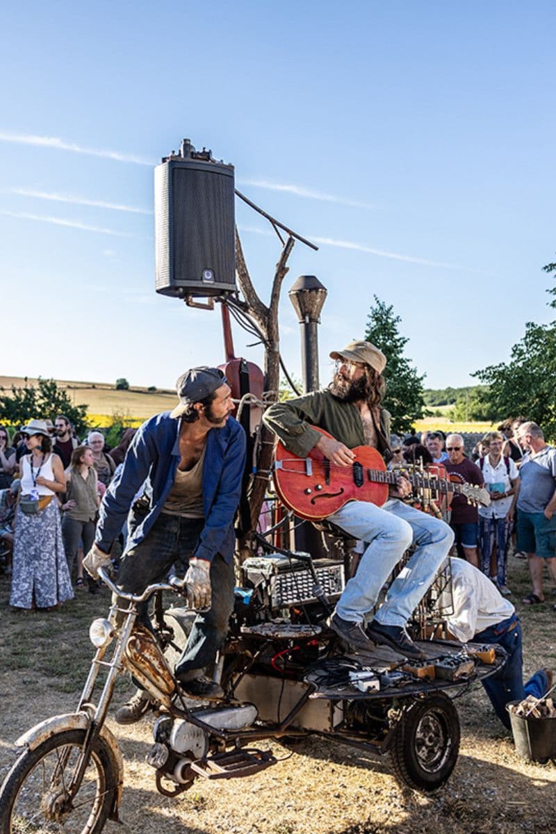 Illustration de l'événement : Festival au Village - Transhumance - Spectacle de garage