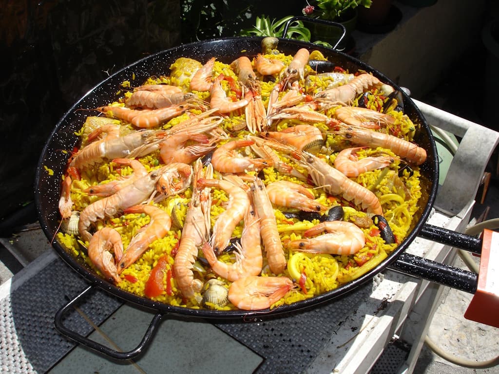 Illustration de l'événement : Soirée paella au camping des Roussilles