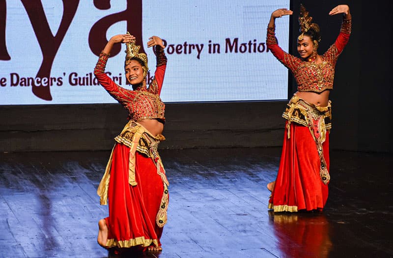 Illustration de l'événement : Spectacle de danse folklorique par le groupe sri-lankais CHANDANA ET LA DANCERS’ GUILD - Festival de Confolens