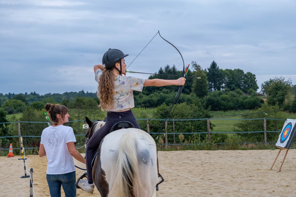 Illustration de l'événement : Été actif - tir à l'arc à cheval