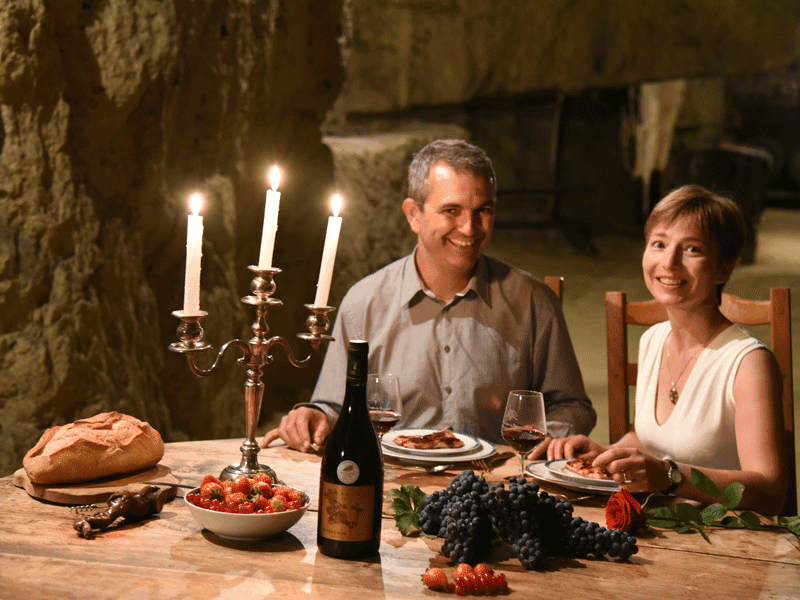 Illustration de l'événement : Visite de la vigne à la cave troglo