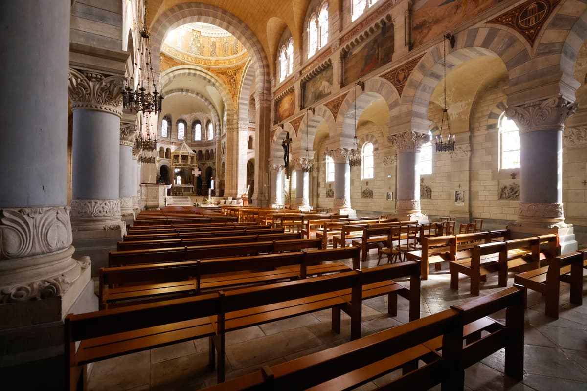 Illustration de l'événement : Visite guidée : La Basilique Saint Ferjeux
