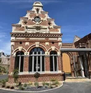 Illustration de l'événement : Des anciennes friches aux béguinages : visite guidée d'exemples de réhabilitations conservant la mémoire des lieux
