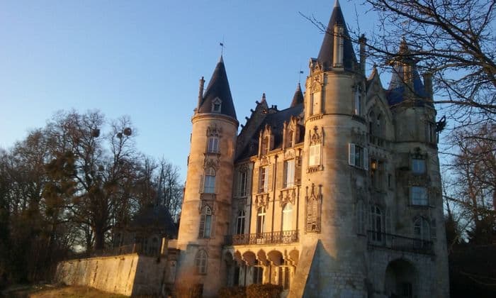 Illustration de l'événement : Visite guidée : Le village de Mont l'Evêque, entre charme et patrimoine