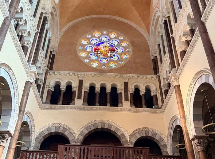Illustration de l'événement : Levez les yeux - fresques et rosaces de la chapelle du Lycée St Marc