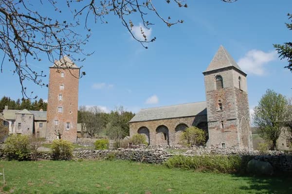 Illustration de l'événement : Journée du patrimoine "Visite historique du village d'Aubrac"
