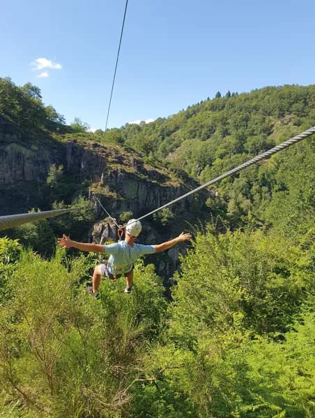 Illustration de l'événement : Tyrolienne, à Bes-Bédène