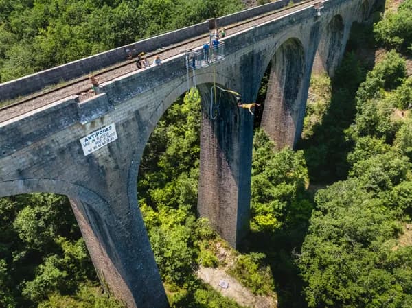 Illustration de l'événement : Saut à l'élastique du viaduc de Ste-Eulalie de Cernon