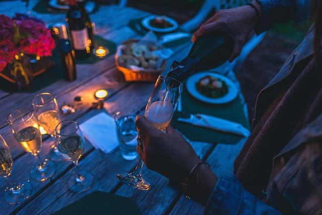 Illustration de l'événement : Soirée Champagne & brasero sous les étoiles
