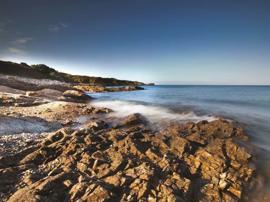 Illustration de l'événement : Visite guidée : Au pays des plus vieilles roches de France