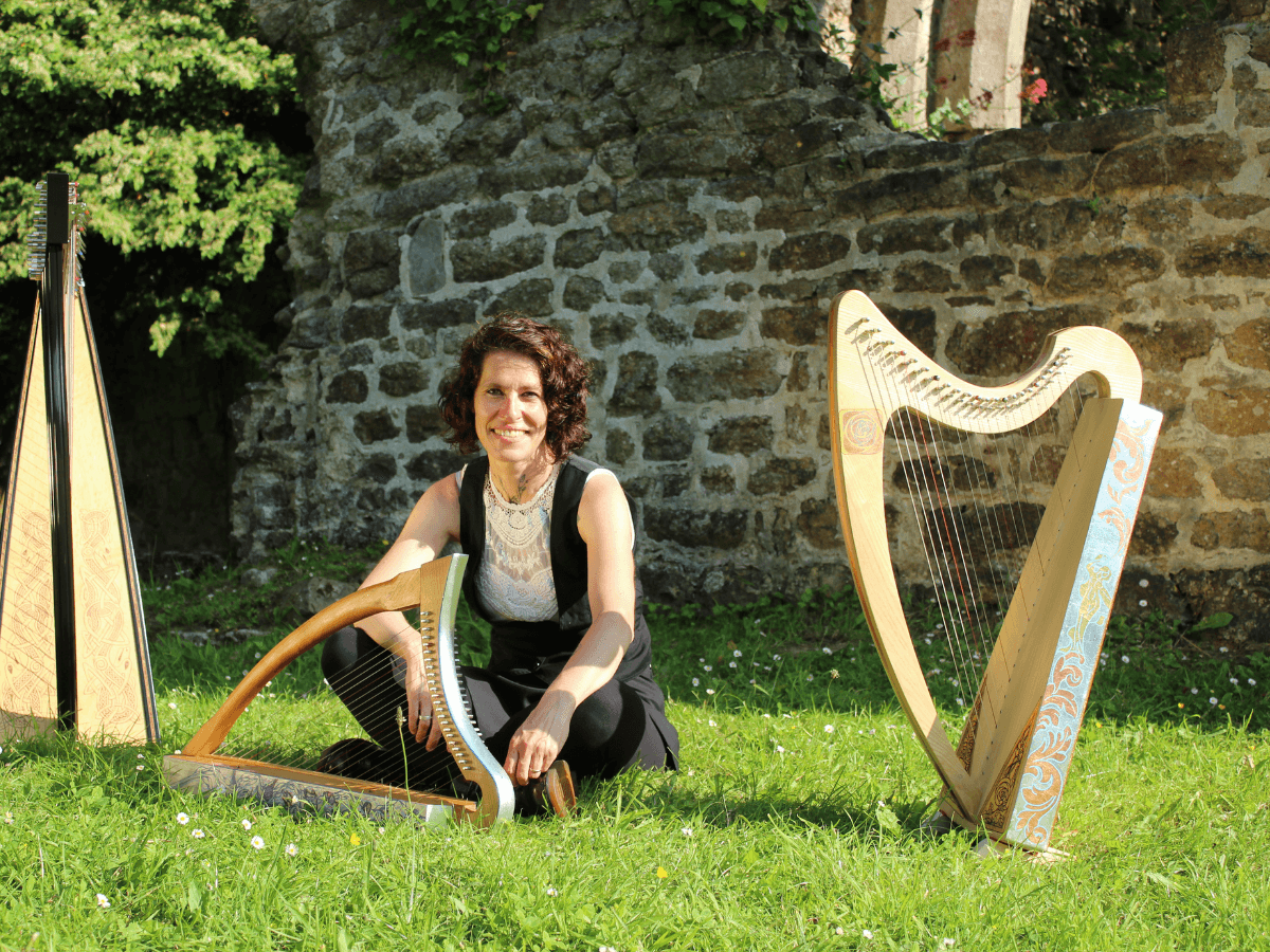 Illustration de l'événement : Festival Les Traversées Tatihou - Atelier d’écriture au son de la harpe sur le thème « Portraits »