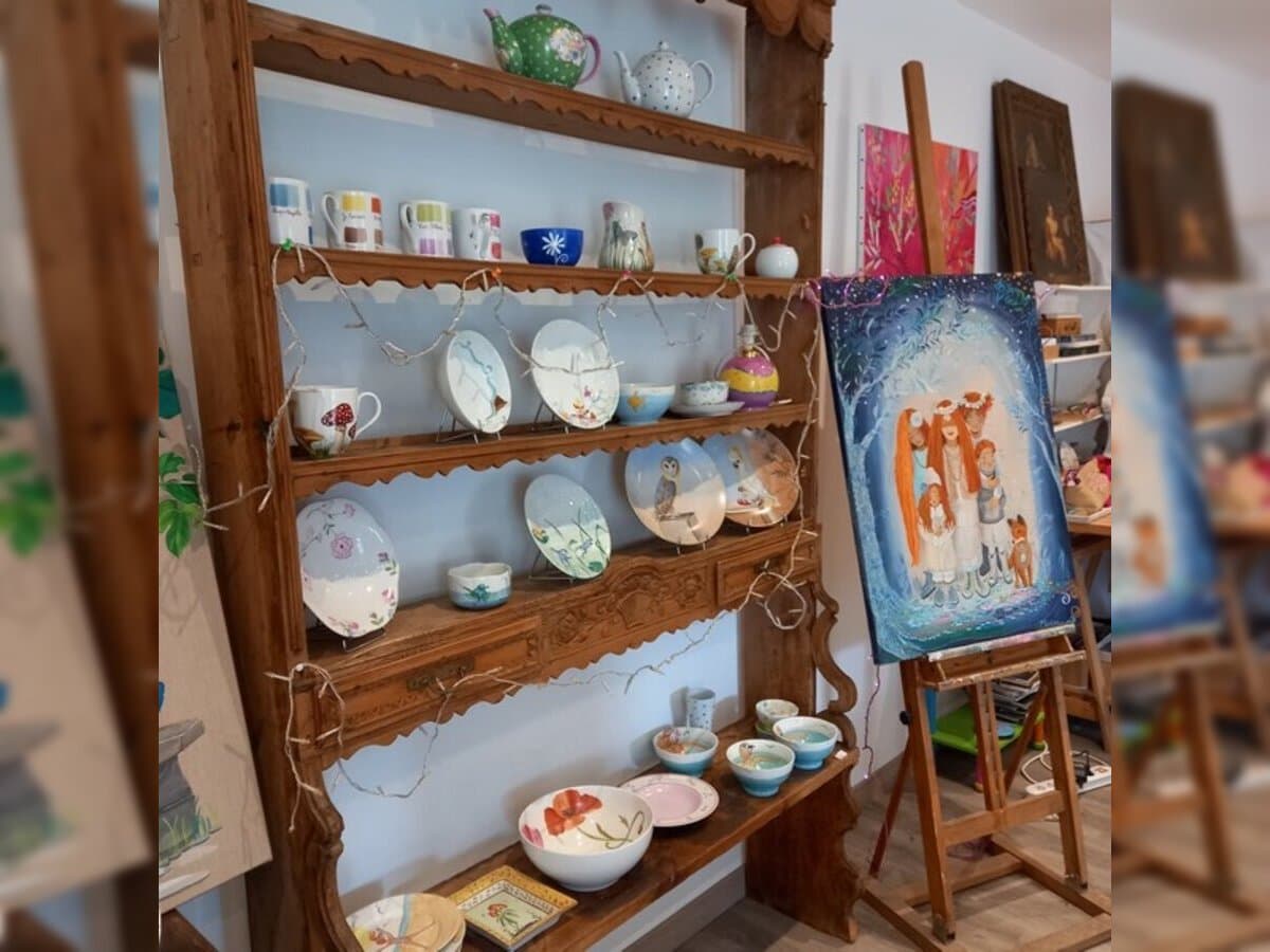Illustration de l'événement : Ateliers créatifs : peinture sur céramique